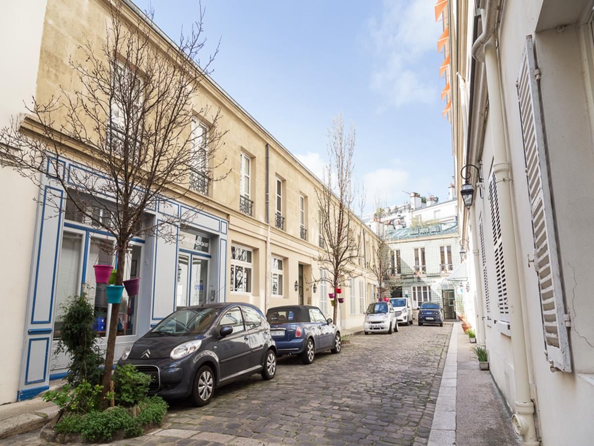 Corporate 24 - 18 Rue Mesnil - Serviced Apartment in Paris | Q Apartments